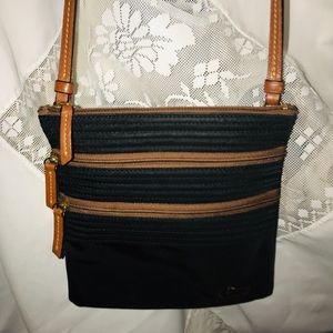 Dooney & Bourke adorable Crossbody Bag Never Used